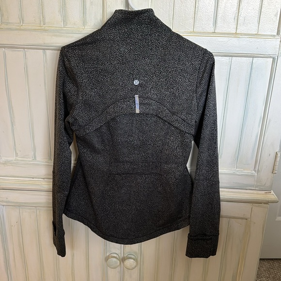 Lululemon women’s define jacket, black and grey, size 8 - Picture 2 of 3